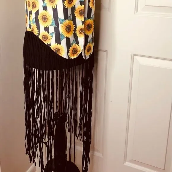 CRAZY TRAIN Sunflower Boho Fringe Vest Halloween M - Picture 6 of 12